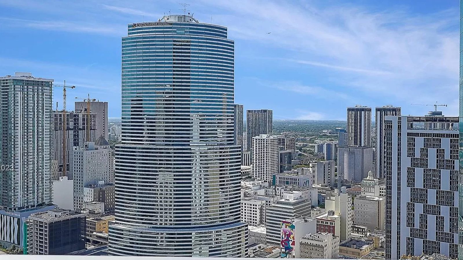 Epic Residences: the building from outside, in Miami.