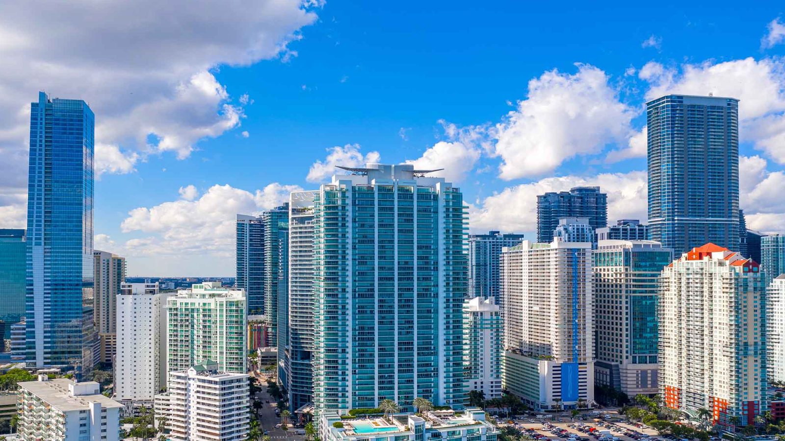 Jade at Brickell Bay: el edificio por fuera, en Miami.