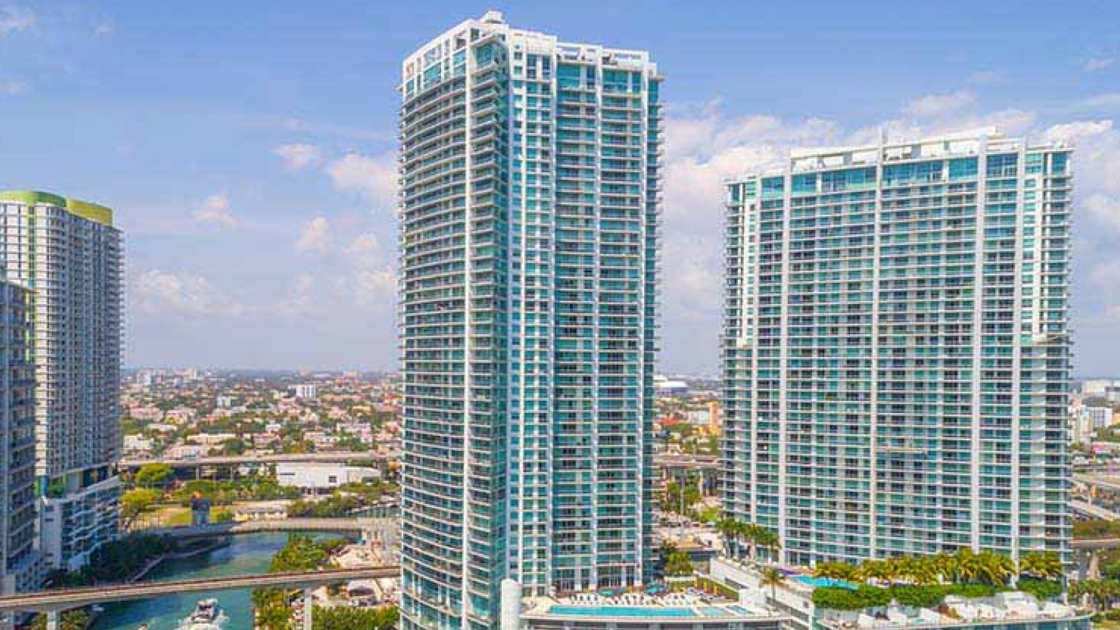 Mint at Riverfront: the building from outside, in Miami.
