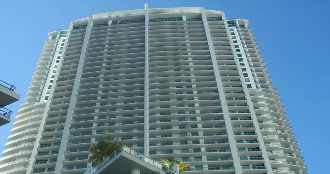 The Ivy: the building from outside, in Miami.
